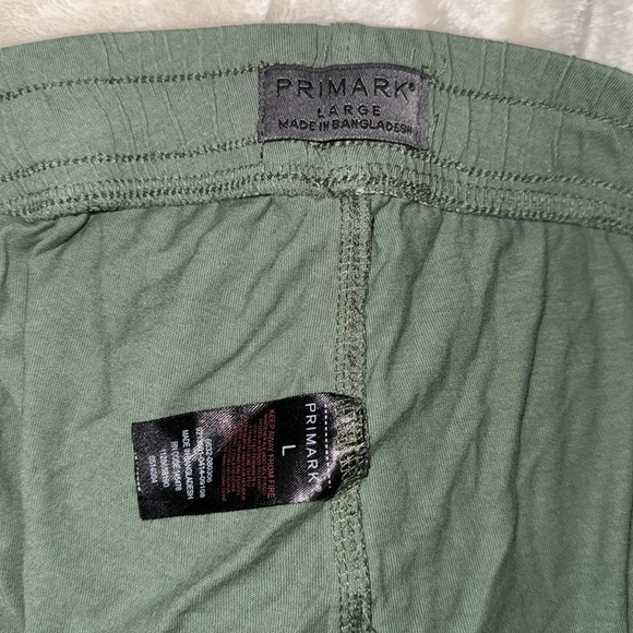 PRIMARK Army green shorts - Picture 3 of 5